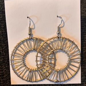 Silver Wire Circle Earrings